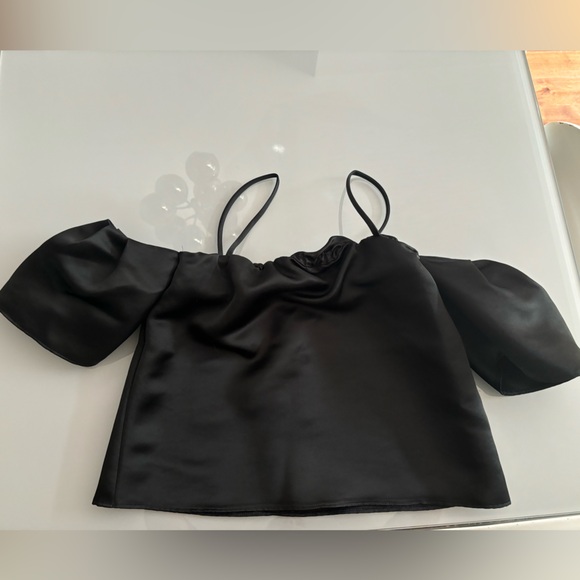 XS TALULA BLACK SATIN OFF SHOULDER TOP - Picture 1 of 2